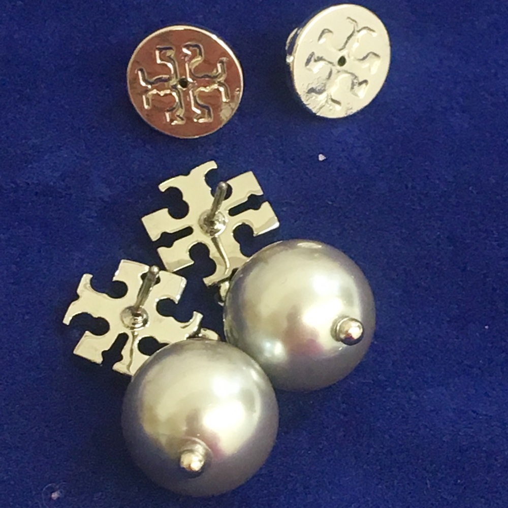 Gorgeous NWOT Tory Burch Faux pearl drop studs - Picture 2 of 3